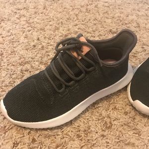 Adidas tubular shadow